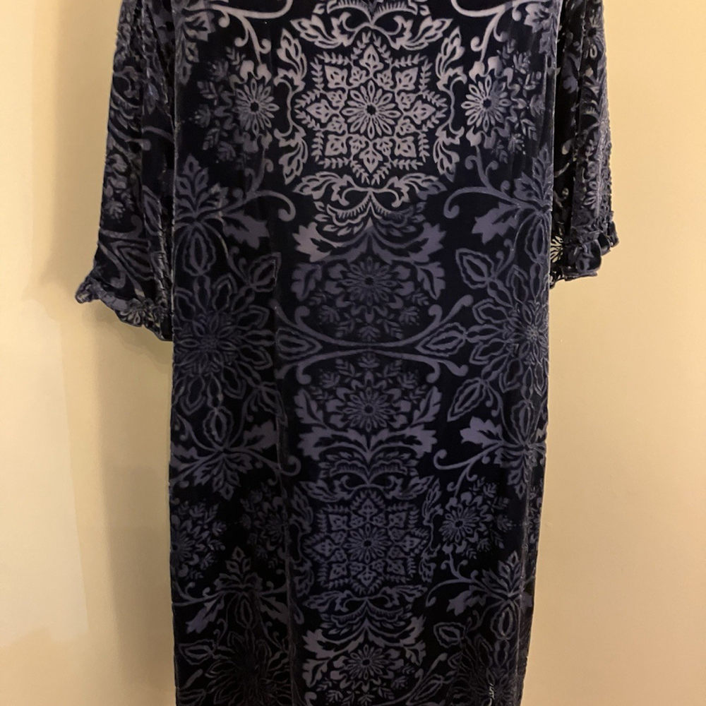 Sundance Women’s Size XL  Dress With Velvet Cutouts